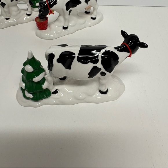 Department 56 Snow Village Herd Of Holiday Heifers Set 3 NWT - Picture 5 of 12